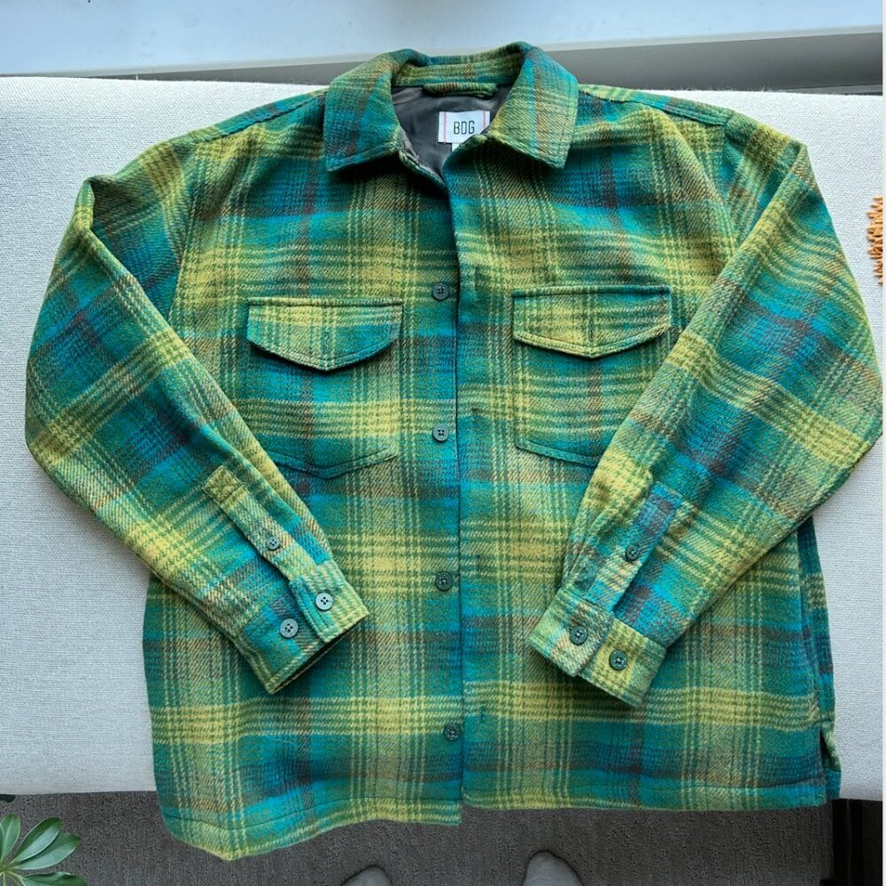 NWOT Urban Outfitters BDG green blue plaid flannel jacket. Size: Small